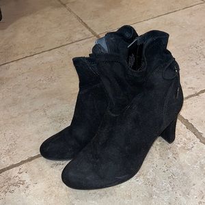 Heeled booties